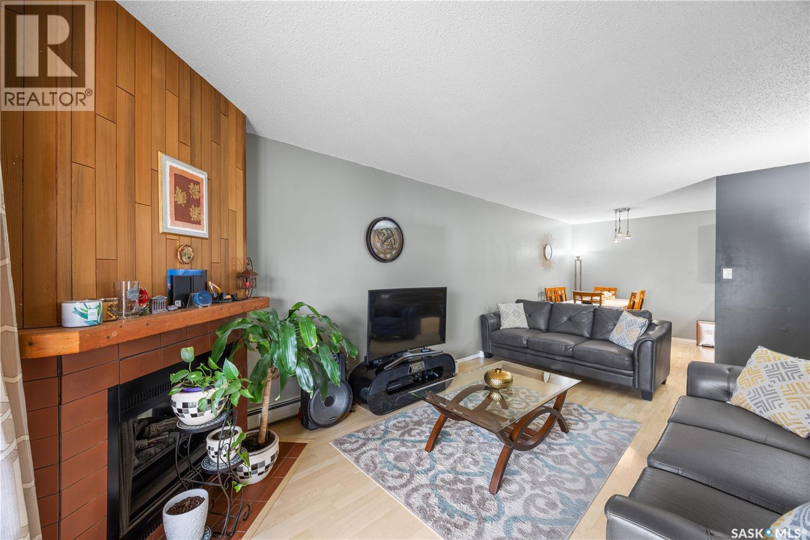 236 310 Stillwater Drive, Saskatoon, SK - Indoor Photo Showing Living Room