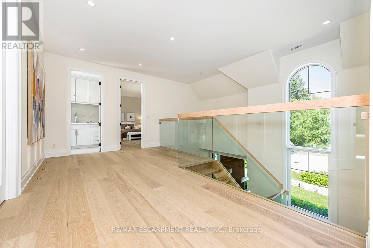 1618 Dogwood Trail, Mississauga, ON - Indoor Photo Showing Other Room
