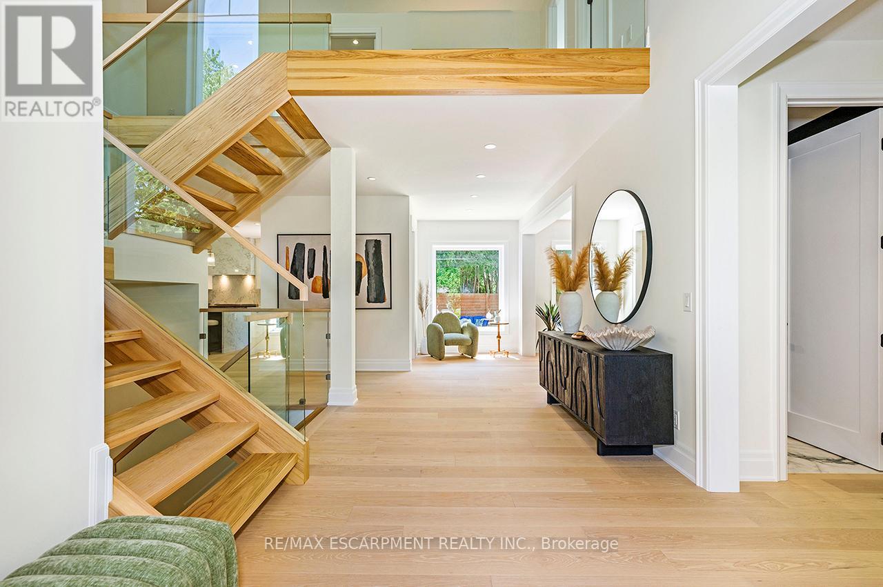 1618 Dogwood Trail, Mississauga, ON - Indoor Photo Showing Other Room