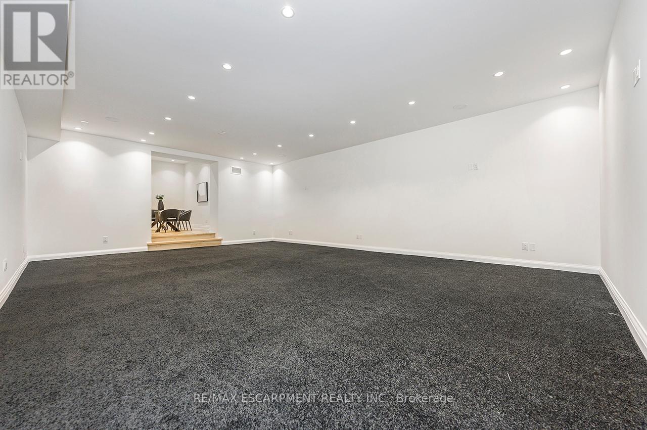 1618 Dogwood Trail, Mississauga, ON - Indoor Photo Showing Other Room