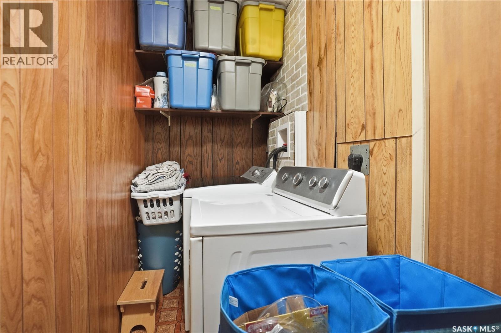 608 Aurora Street, Saskatchewan Beach, SK - Indoor Photo Showing Laundry Room