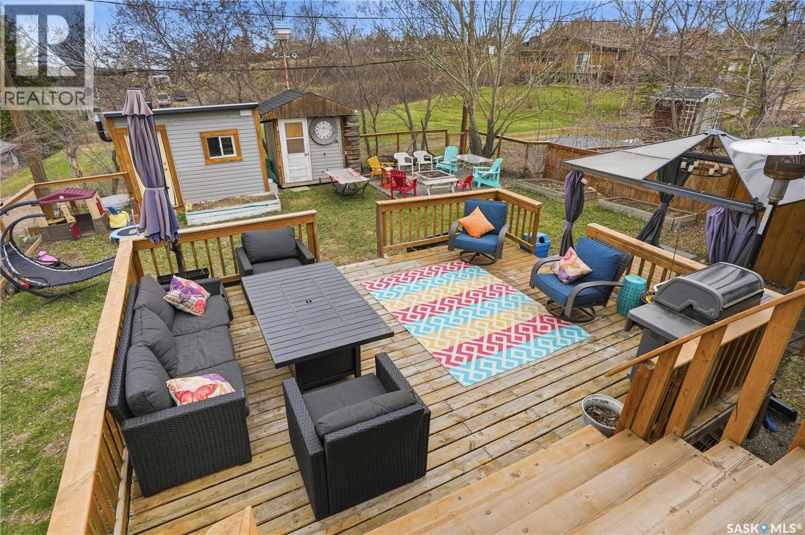 608 Aurora Street, Saskatchewan Beach, SK - Outdoor With Deck Patio Veranda
