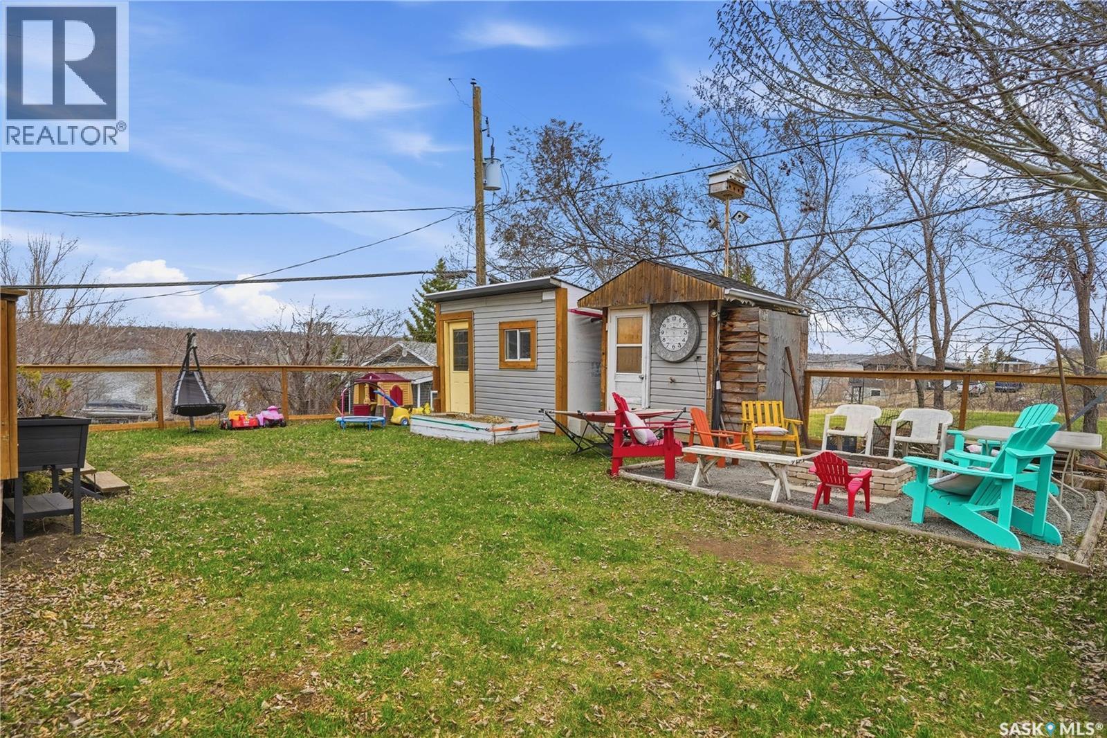 608 Aurora Street, Saskatchewan Beach, SK - Outdoor