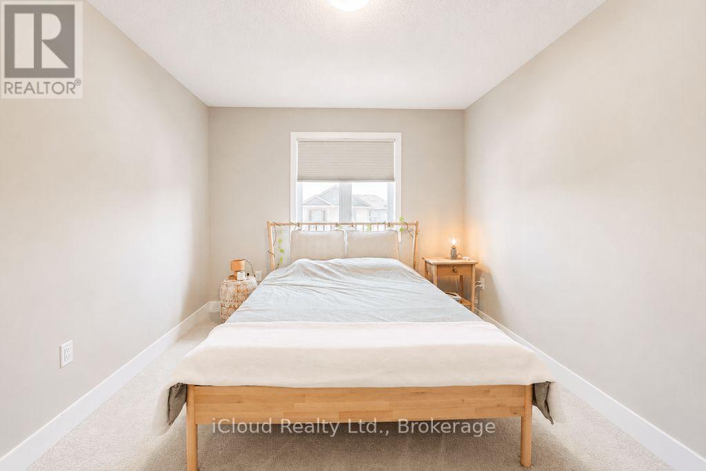 40 - 745 Chelton Road, London South, ON - Indoor Photo Showing Bedroom