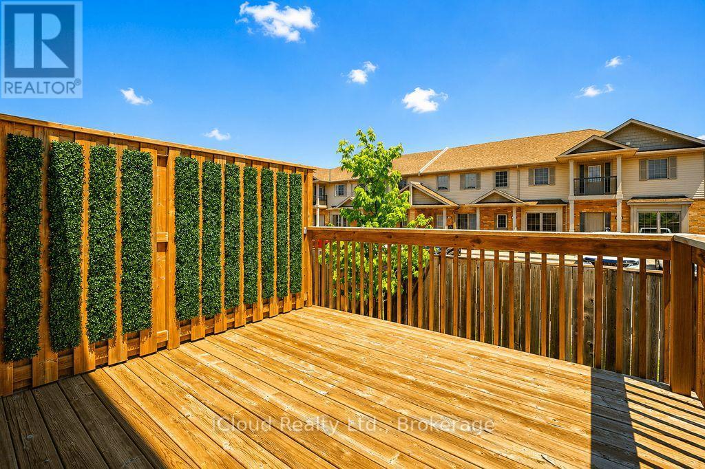 40 - 745 Chelton Road, London South, ON - Outdoor With Deck Patio Veranda