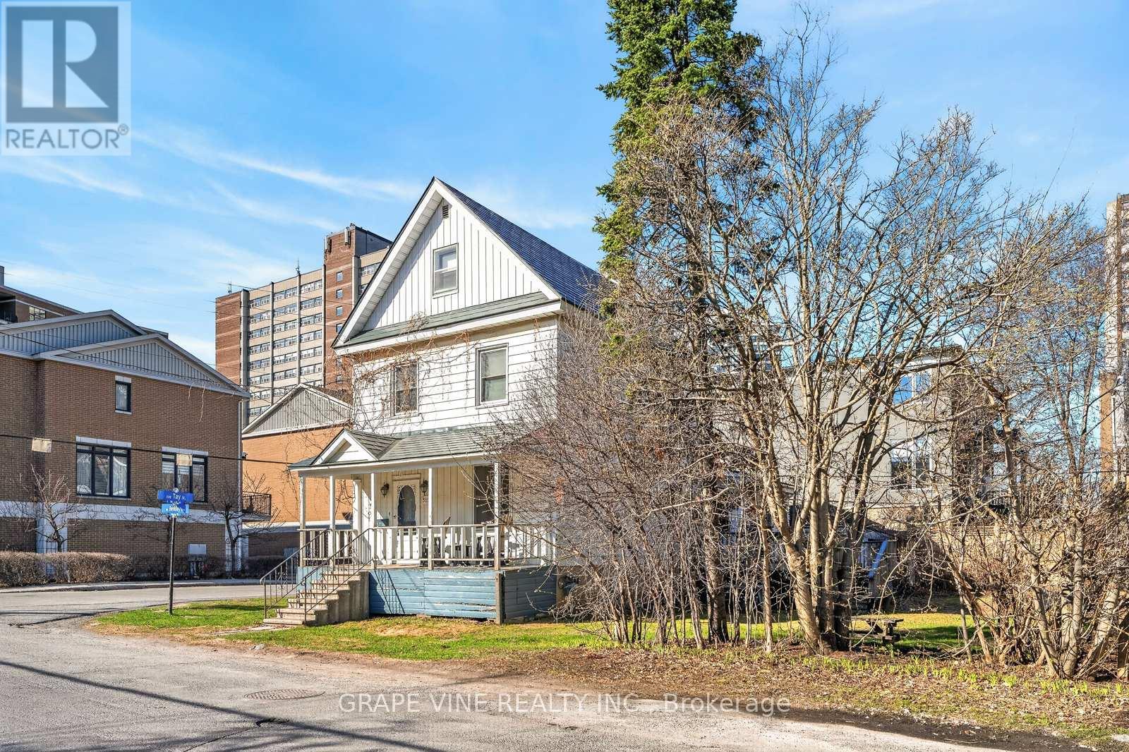 388 Berkley Avenue, Ottawa, ON - Outdoor With Deck Patio Veranda