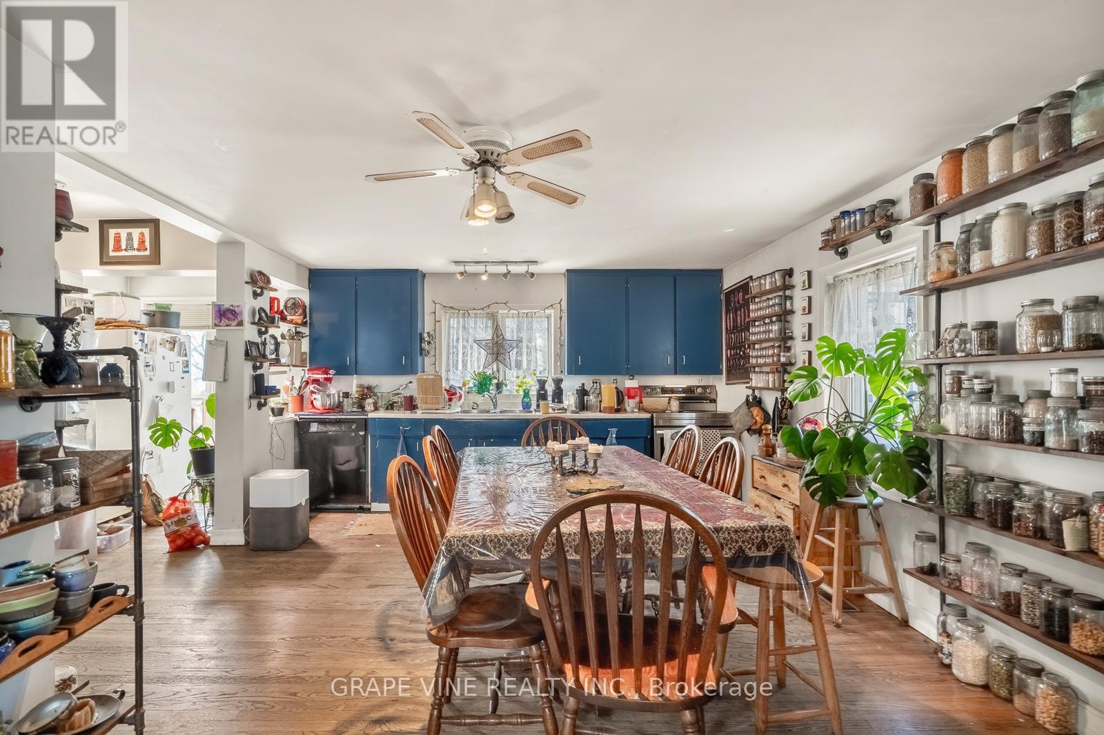 388 Berkley Avenue, Ottawa, ON - Indoor Photo Showing Dining Room