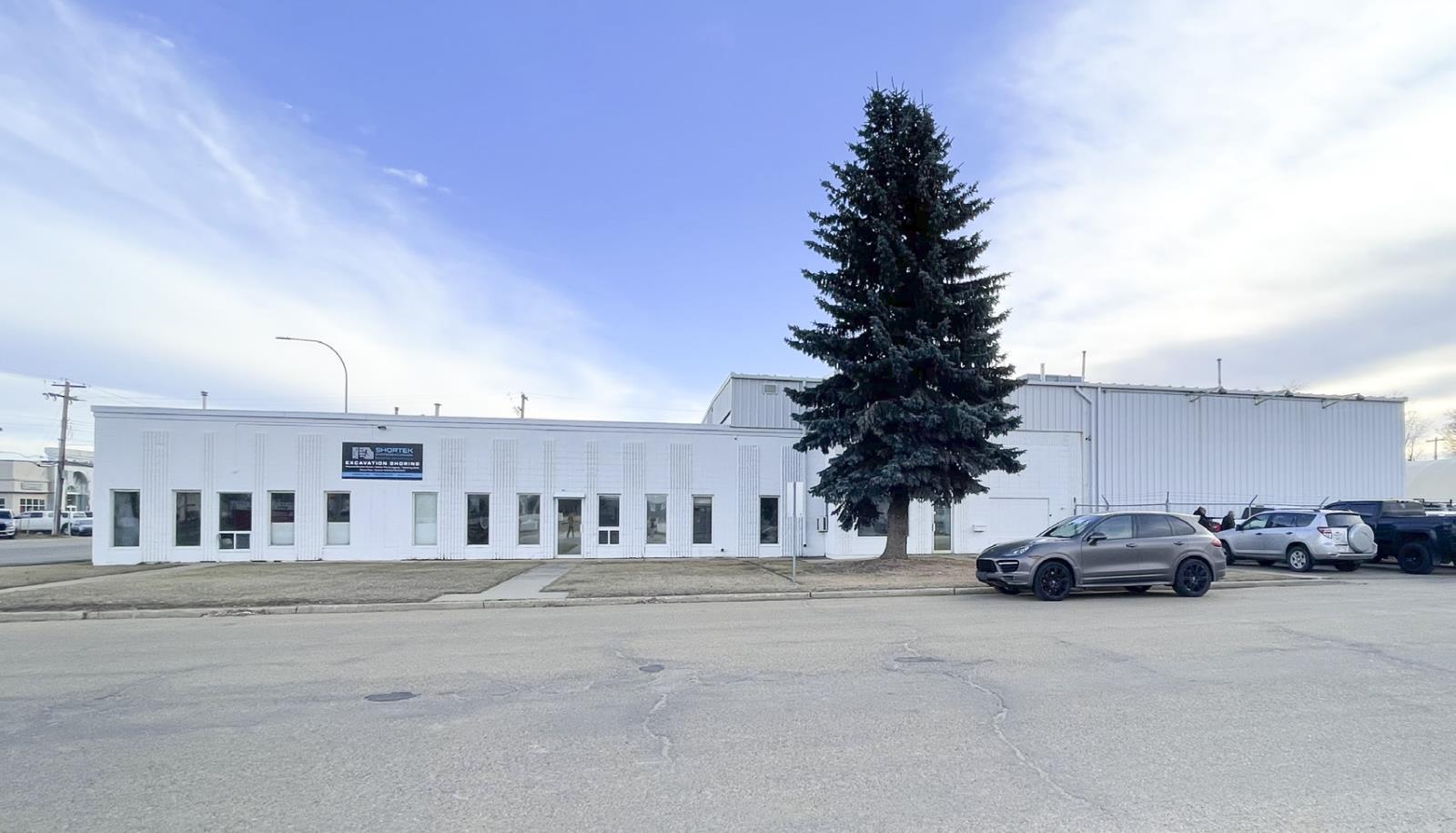 4703-4704 48 St, Redwater, AB