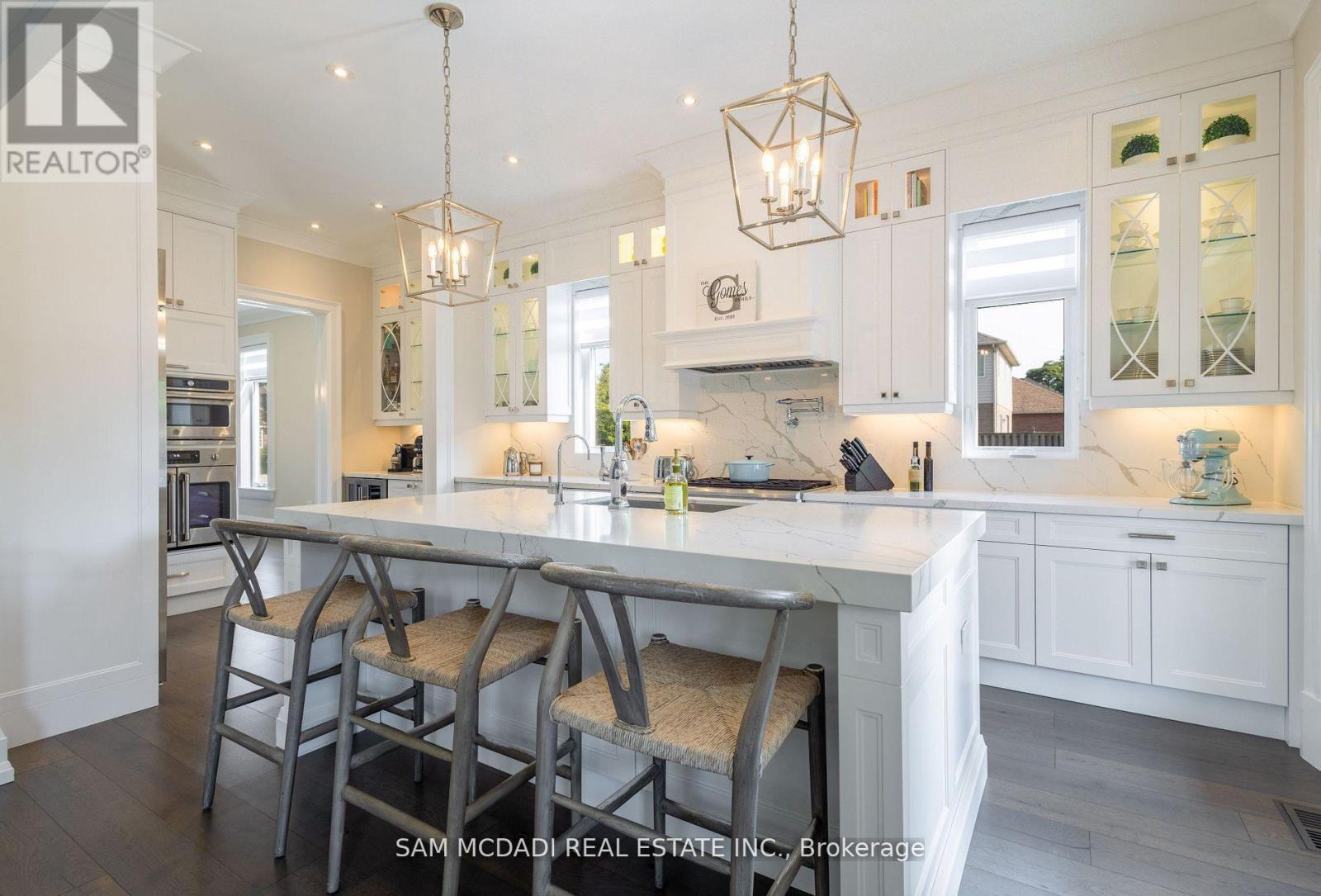 451C Montreal Circle, Hamilton, ON - Indoor Photo Showing Other Room