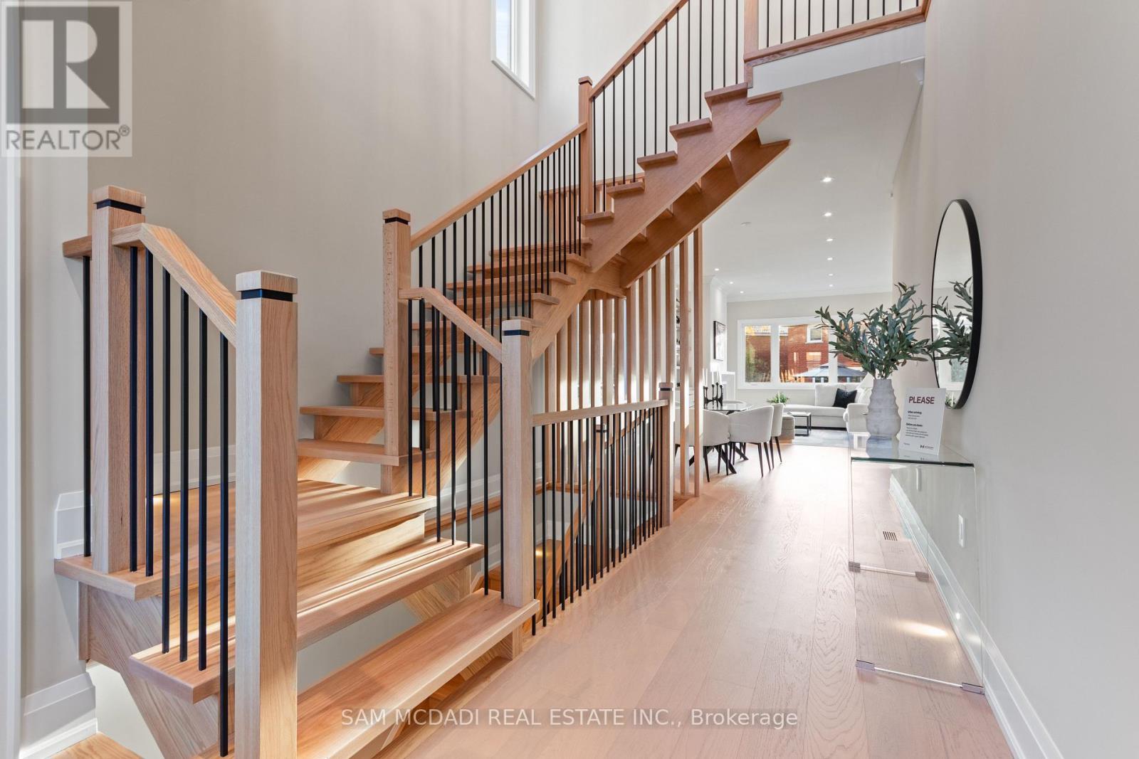 451C Montreal Circle, Hamilton, ON - Indoor Photo Showing Other Room