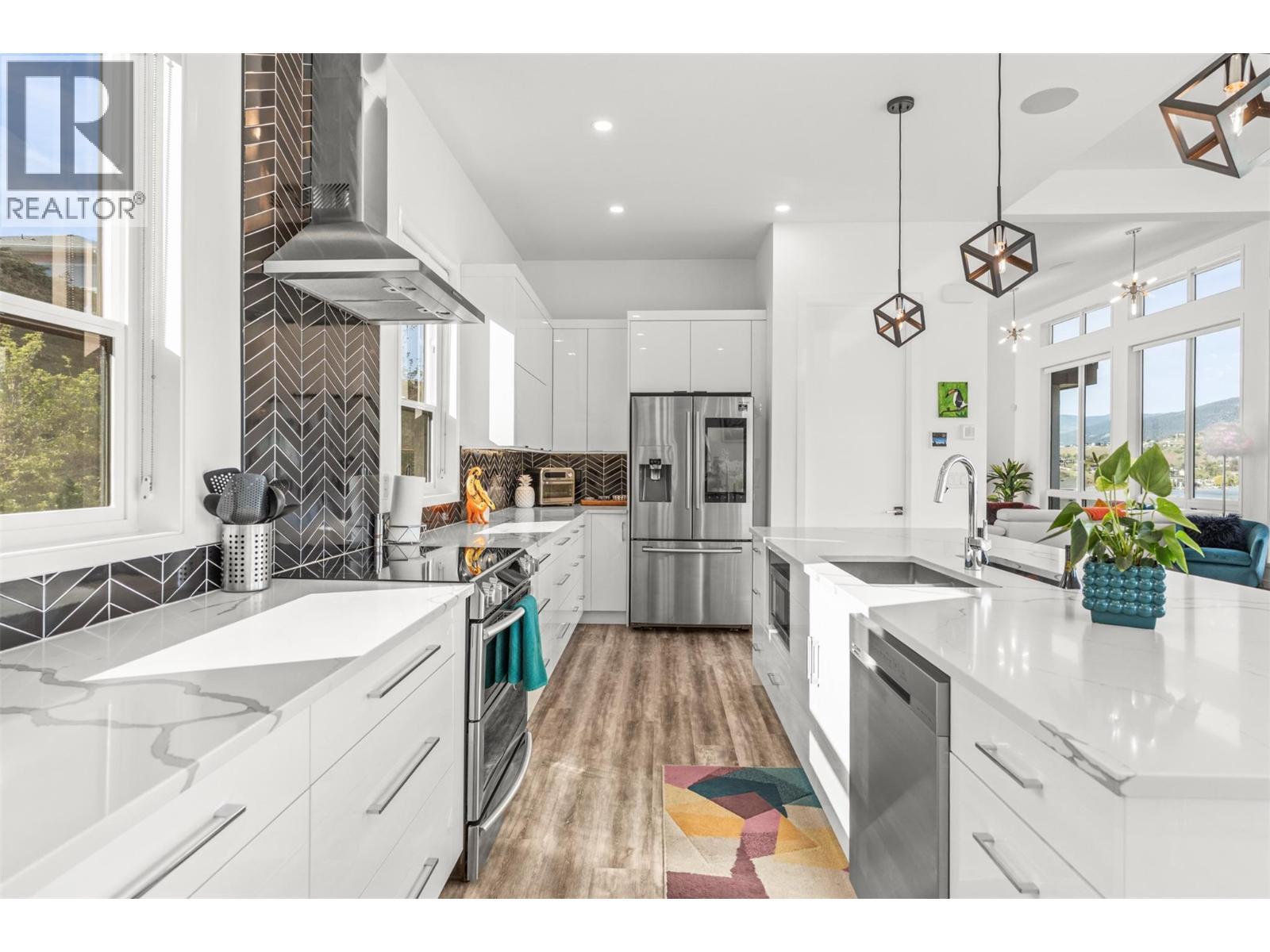 7938 Graystone Drive, Coldstream, BC - Indoor Photo Showing Kitchen With Upgraded Kitchen