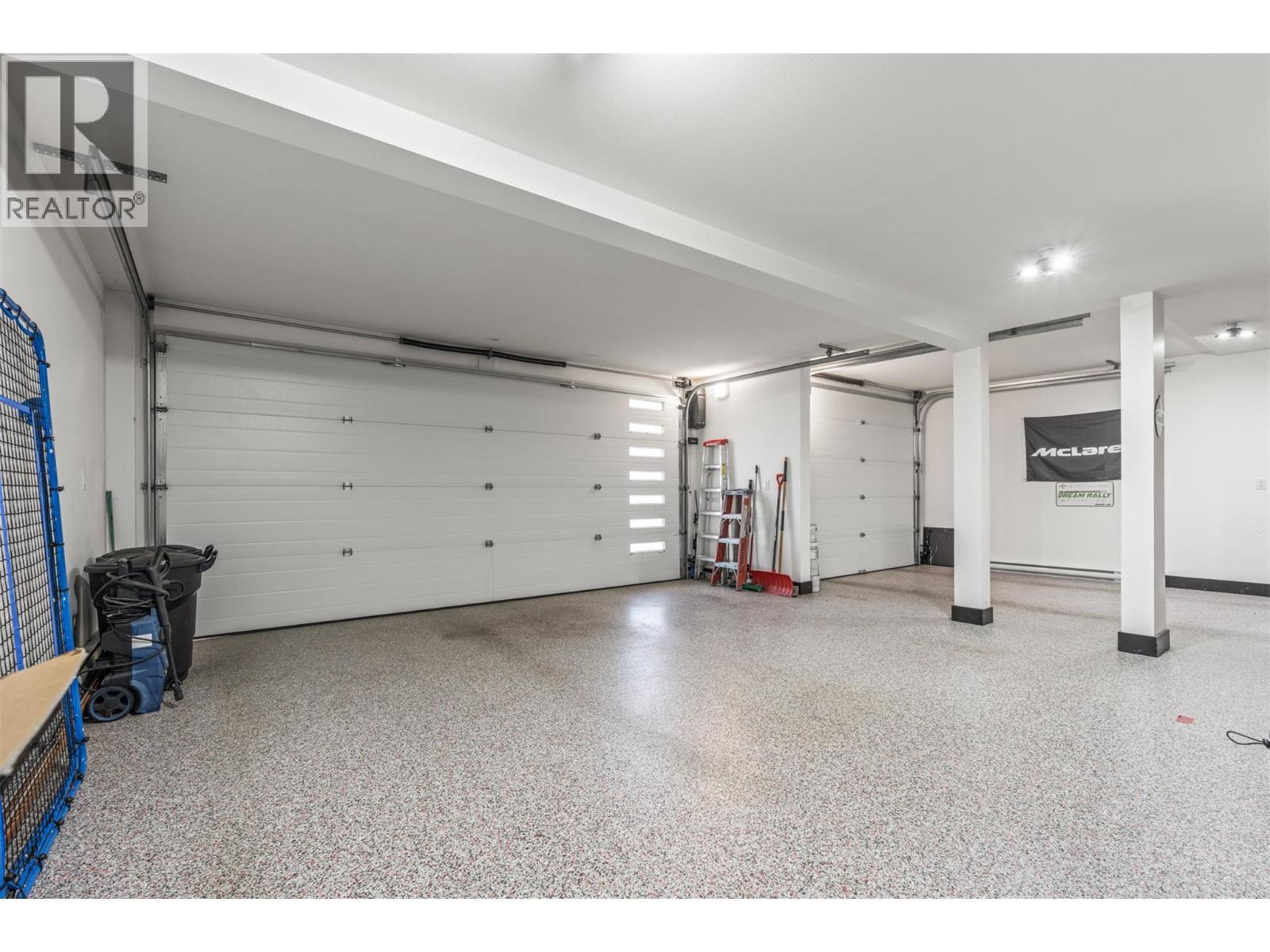 7938 Graystone Drive, Coldstream, BC - Indoor Photo Showing Garage