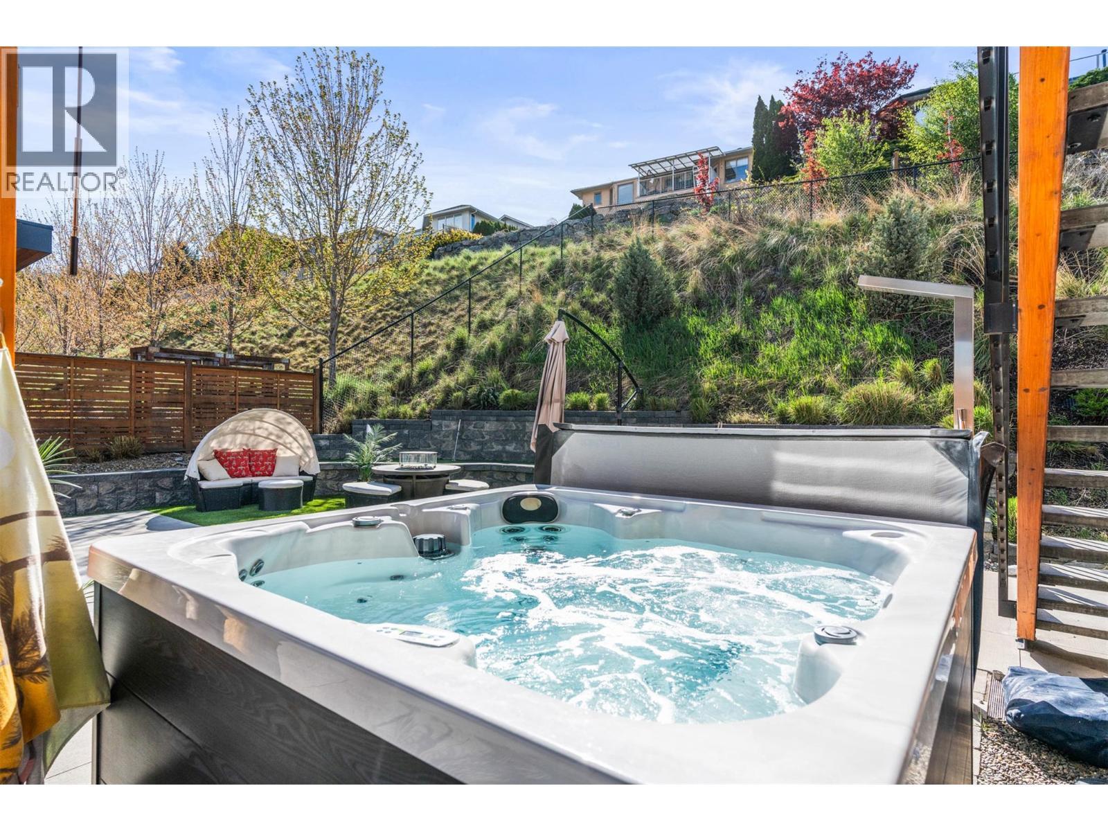 7938 Graystone Drive, Coldstream, BC - Outdoor