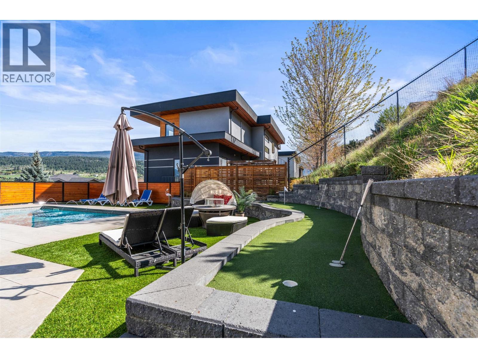 7938 Graystone Drive, Coldstream, BC - Outdoor