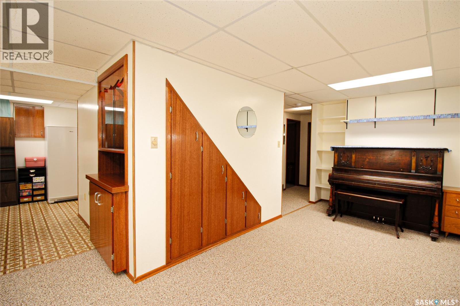435 3Rd Avenue E, Shaunavon, SK - Indoor Photo Showing Other Room
