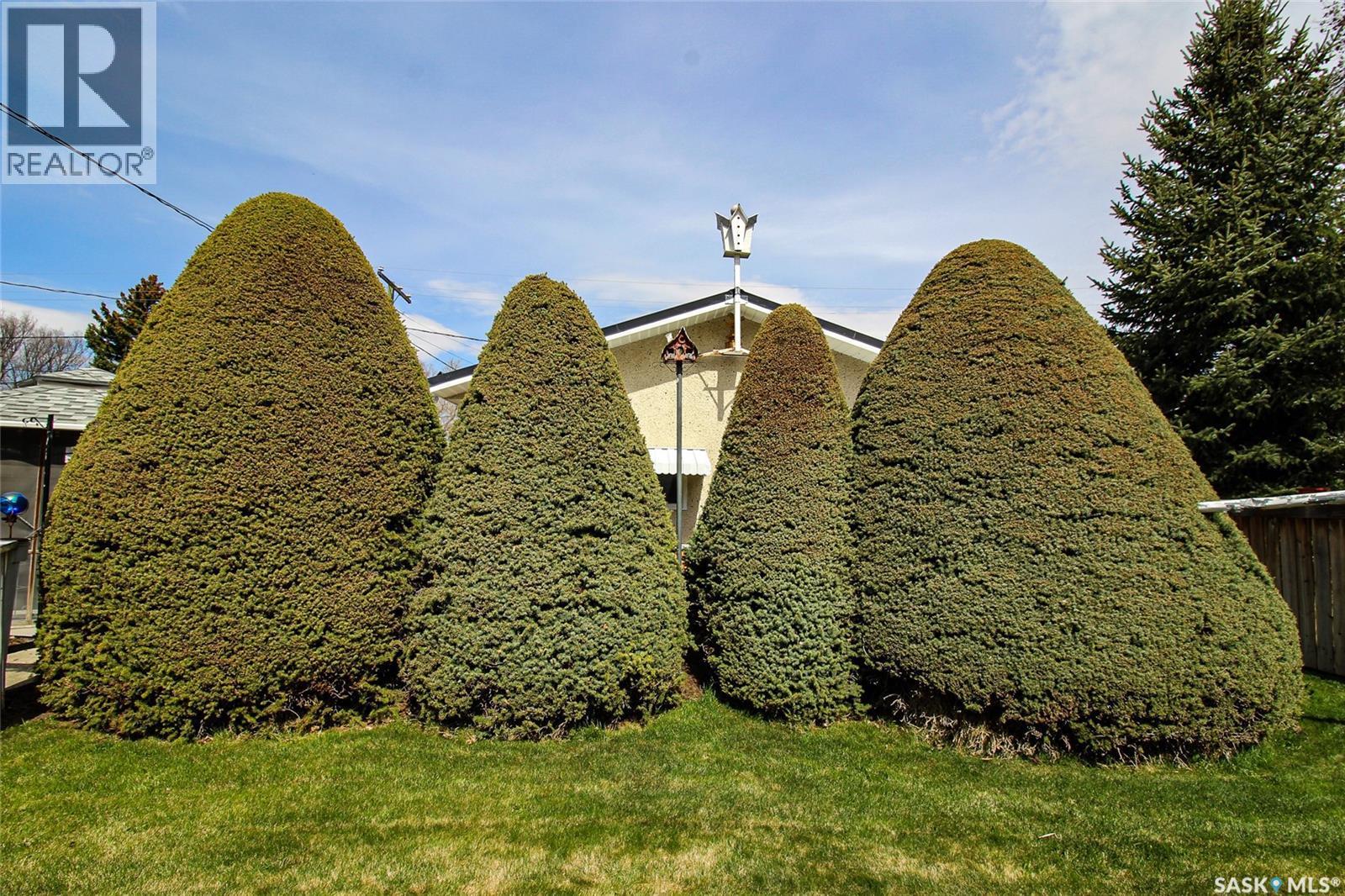 435 3Rd Avenue E, Shaunavon, SK - Outdoor