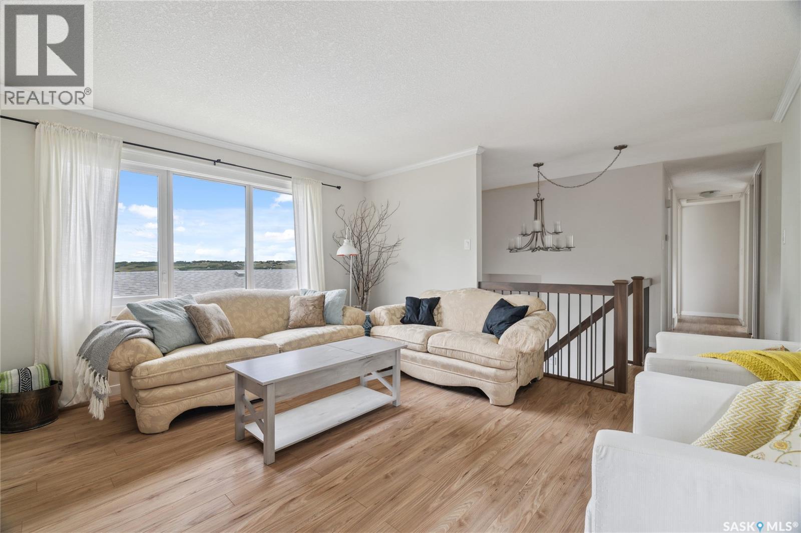 461 13Th Street E, Regina Beach, SK - Indoor Photo Showing Living Room