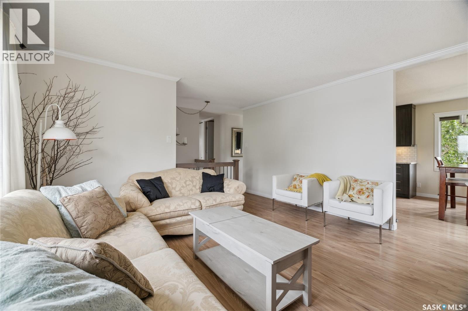 461 13Th Street E, Regina Beach, SK - Indoor Photo Showing Living Room