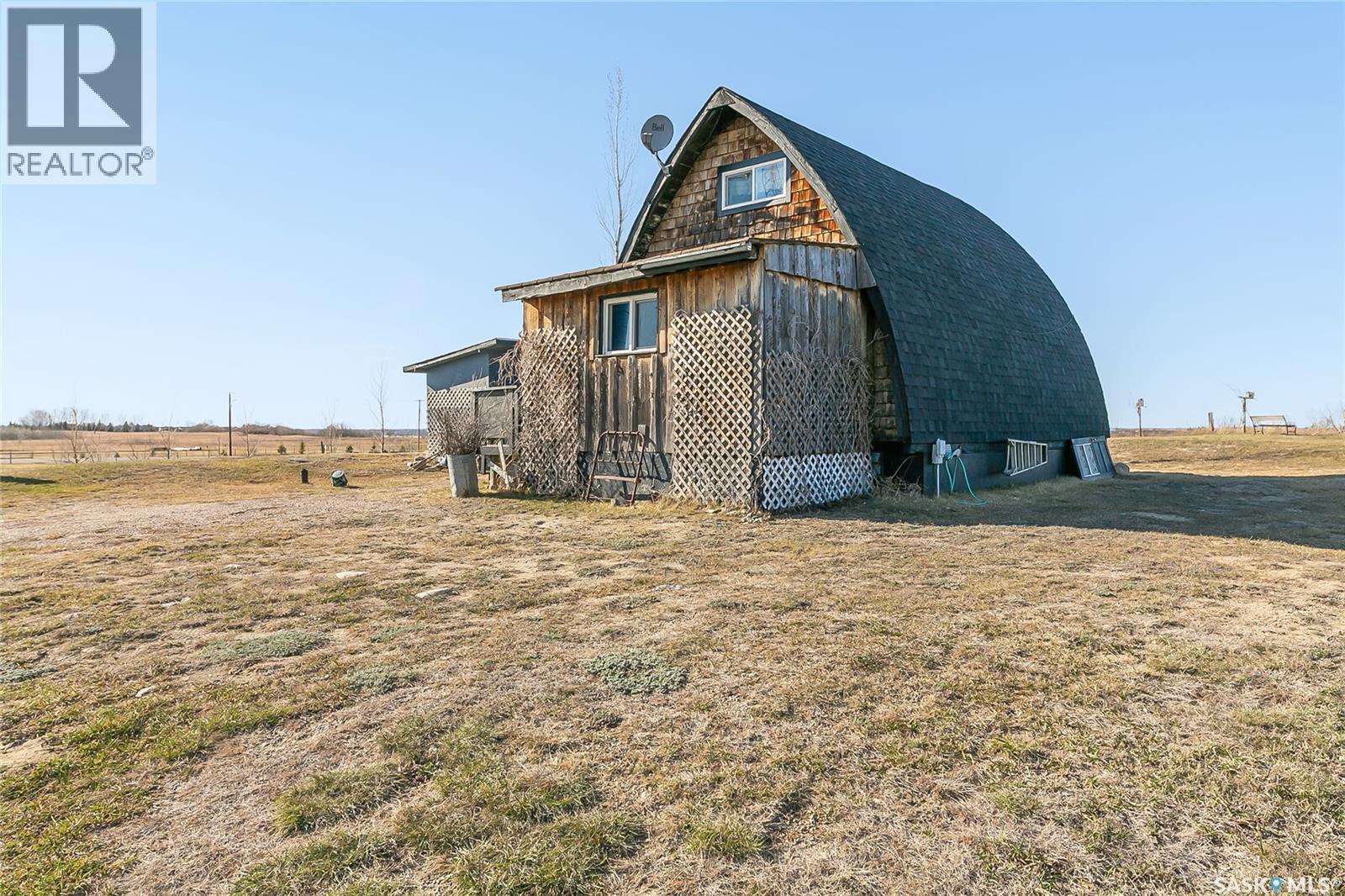 100 Tower Road, Buena Vista, SK - Outdoor