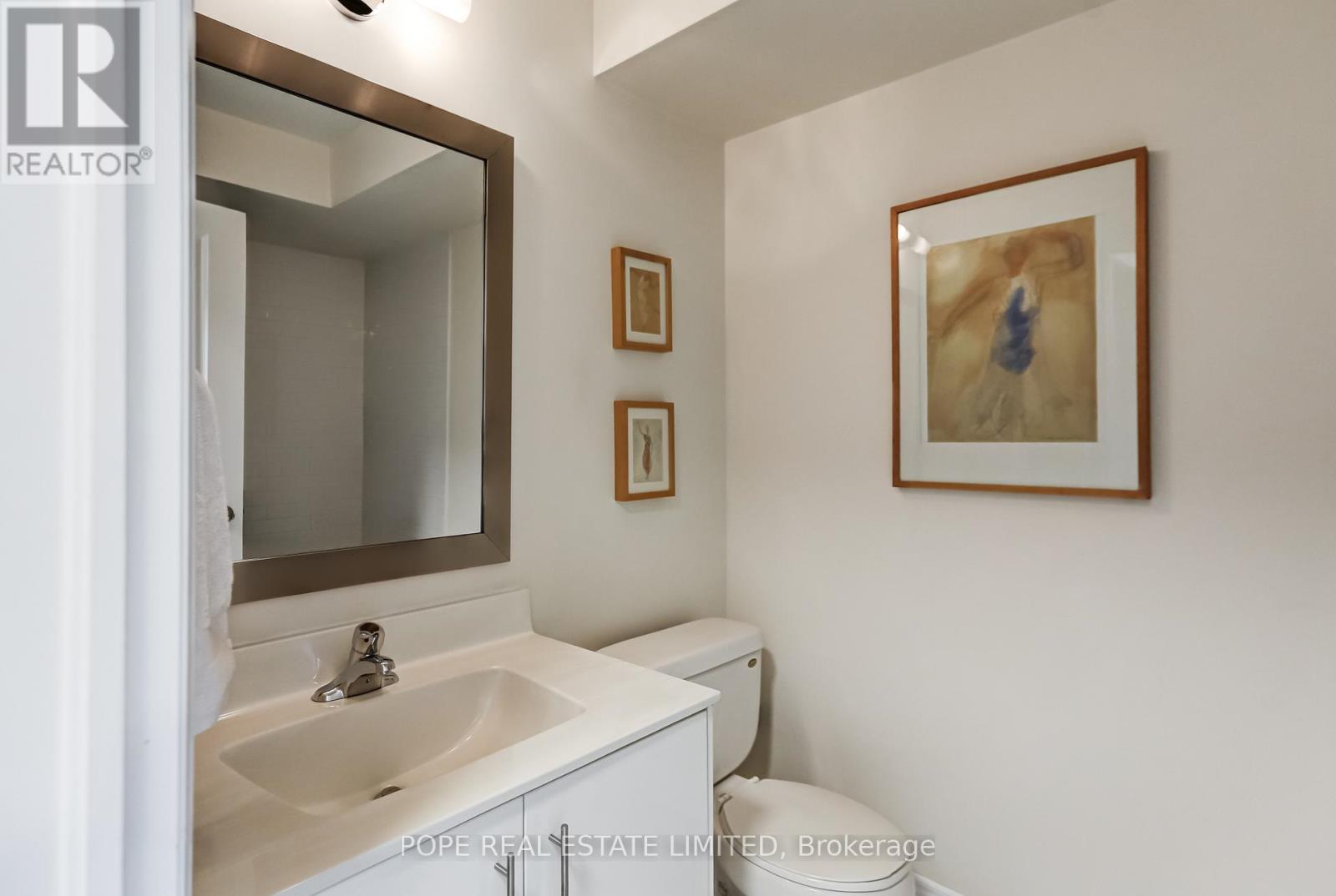 21 Ruby Lang Lane, Toronto, ON - Indoor Photo Showing Bathroom