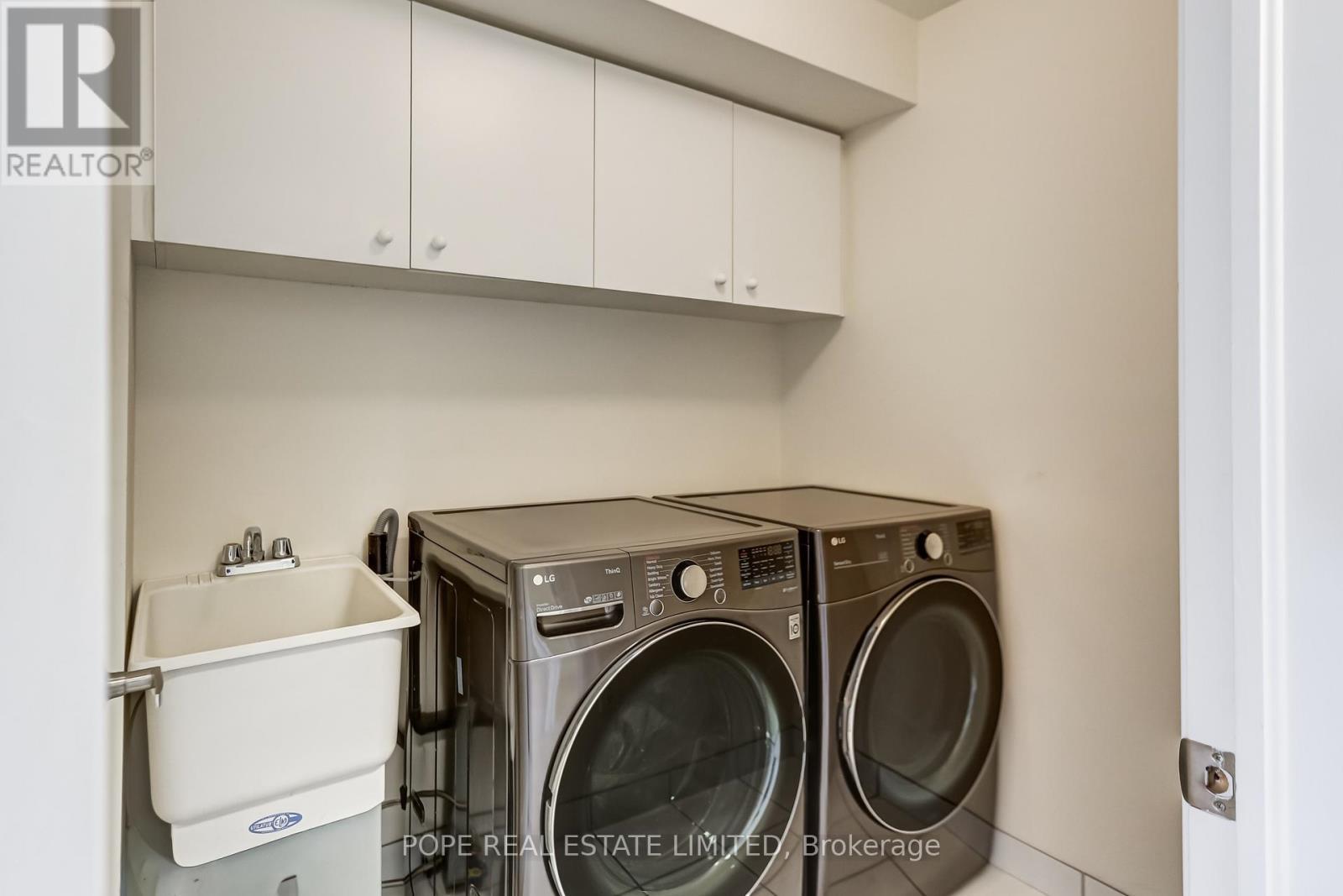 21 Ruby Lang Lane, Toronto, ON - Indoor Photo Showing Laundry Room