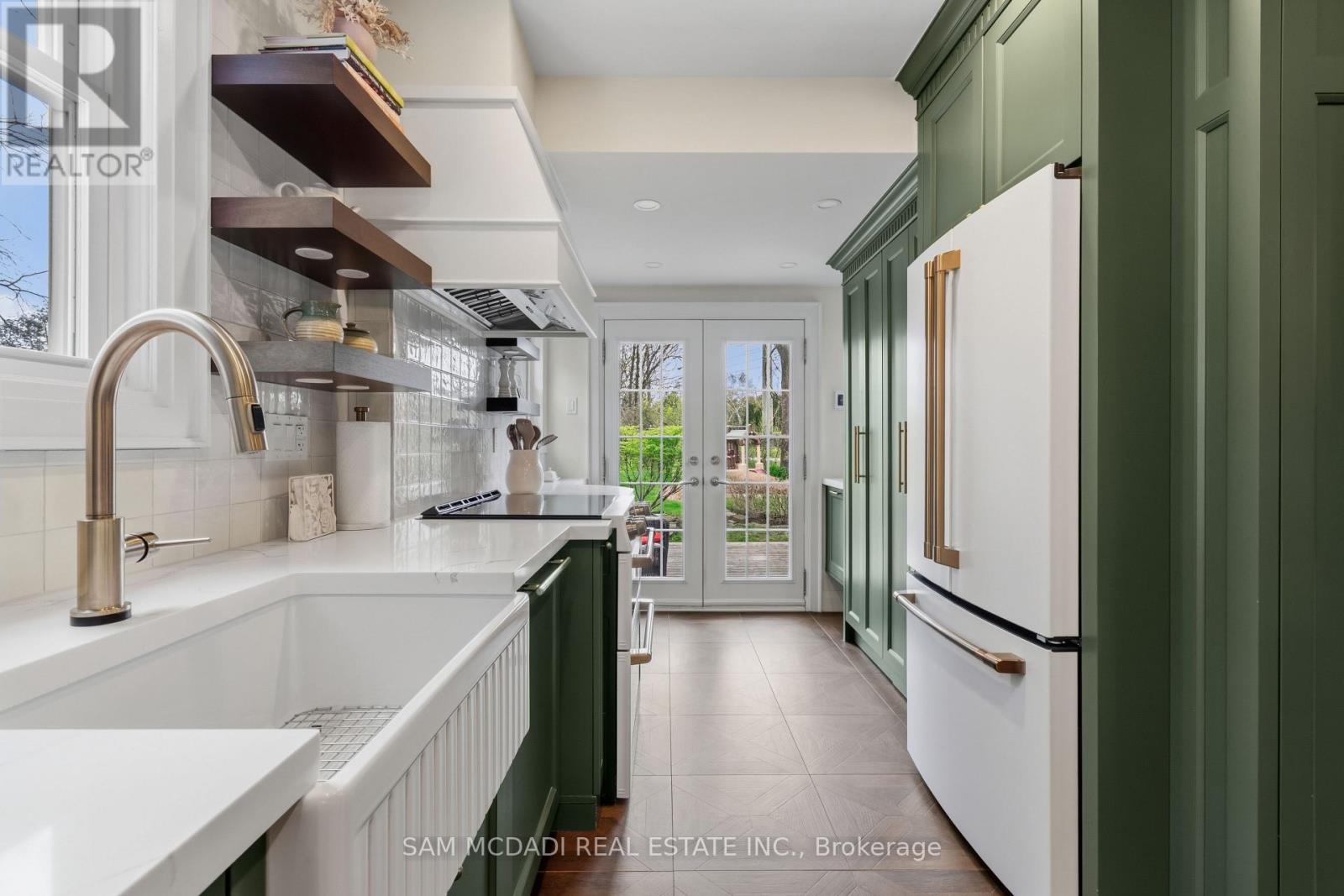 Kitchen - 1296 Clarkson Road N, Mississauga, ON - Indoor