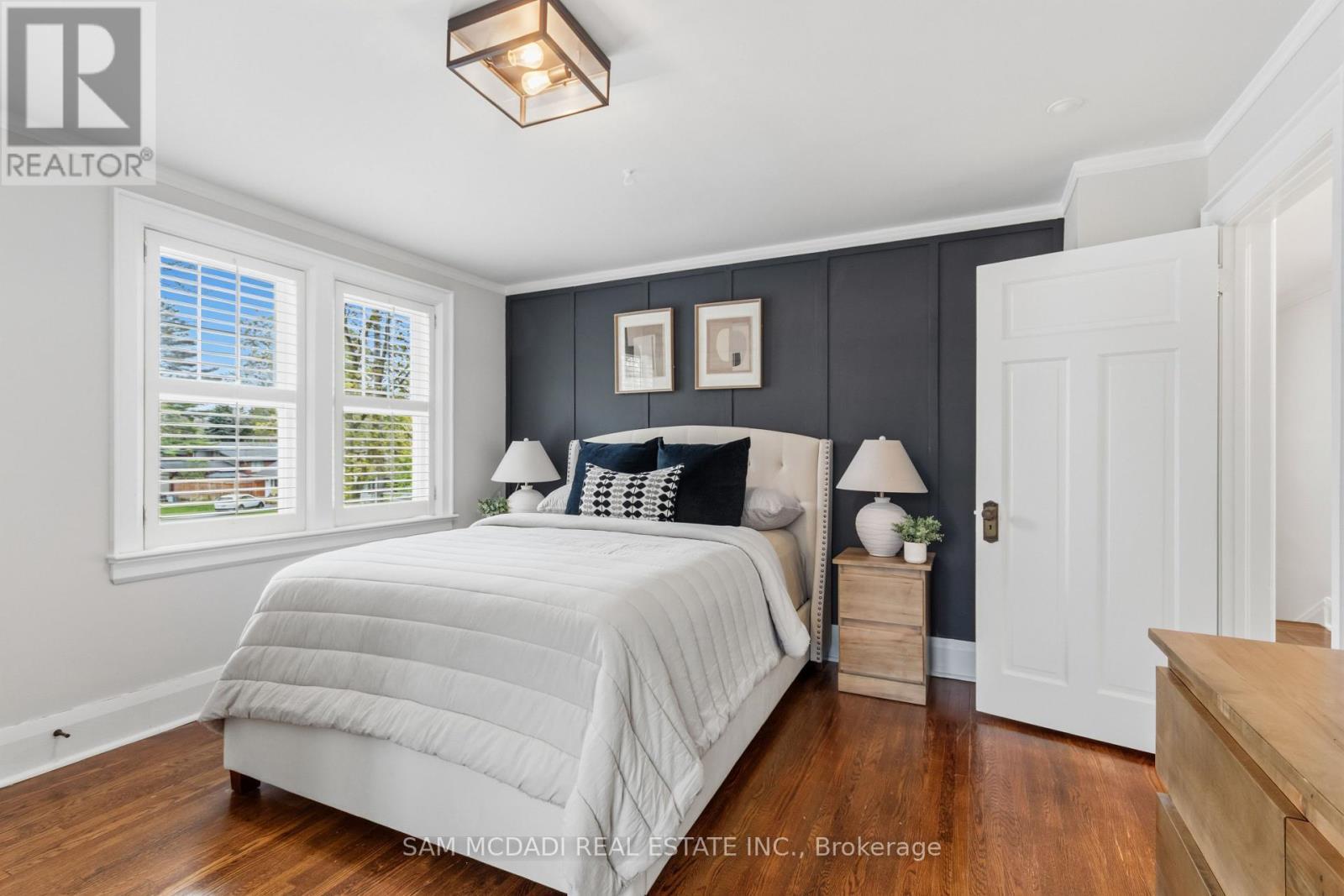 1296 Clarkson Road N, Mississauga, ON - Indoor Photo Showing Bedroom
