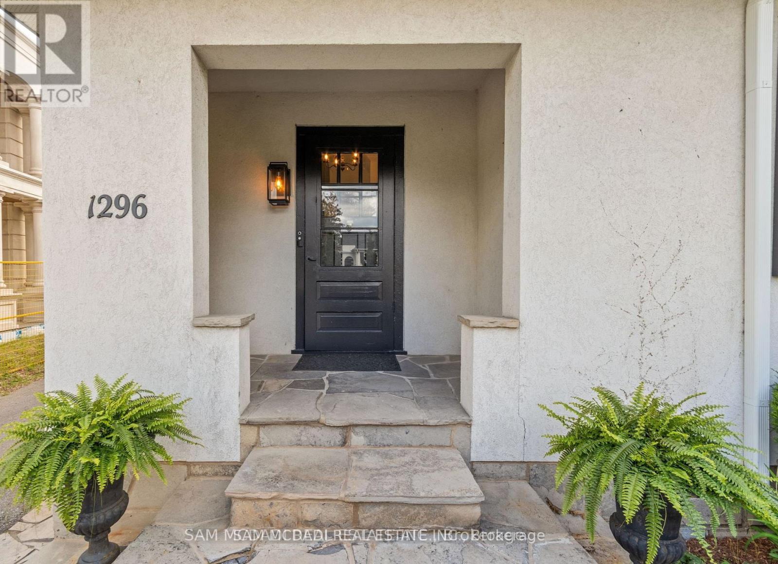 Entrance - 1296 Clarkson Road N, Mississauga, ON - Outdoor