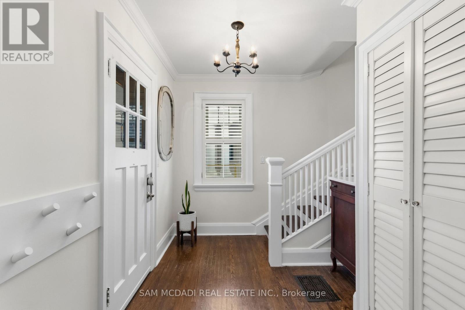 Front Foyer - 1296 Clarkson Road N, Mississauga, ON - Indoor Photo Showing Other Room
