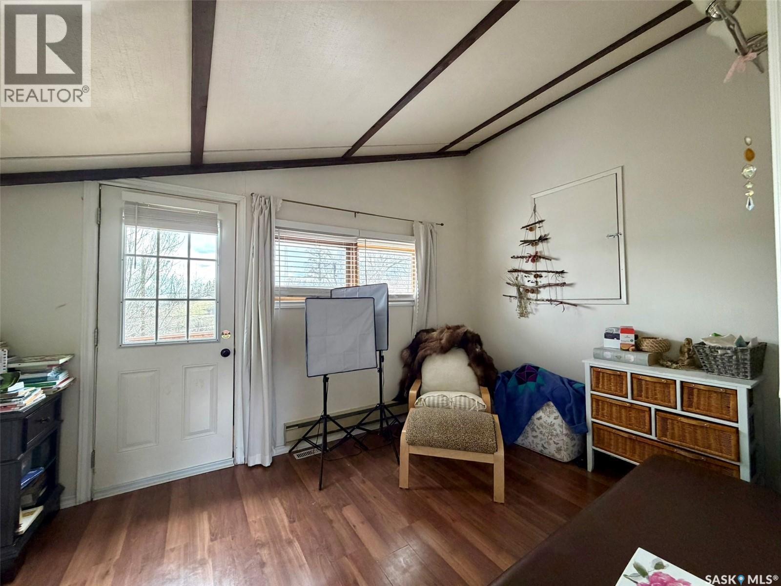 610 Aurora Street, Saskatchewan Beach, SK - Indoor