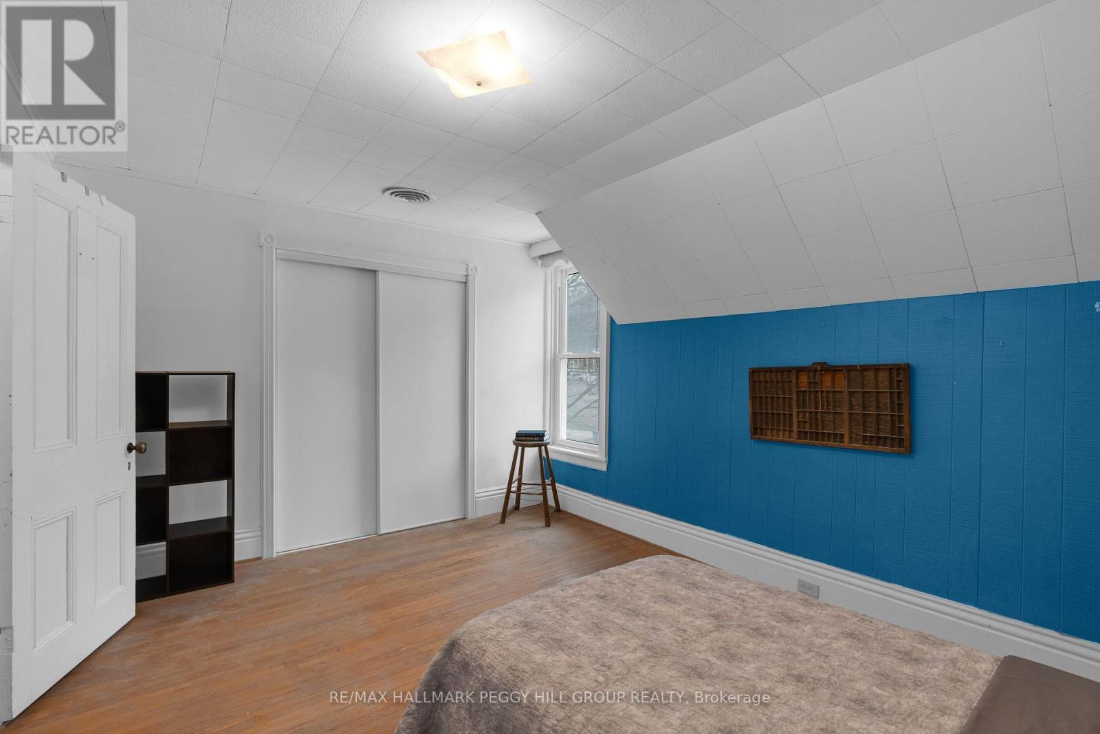 90 Doran Road, Springwater, ON - Indoor Photo Showing Bedroom
