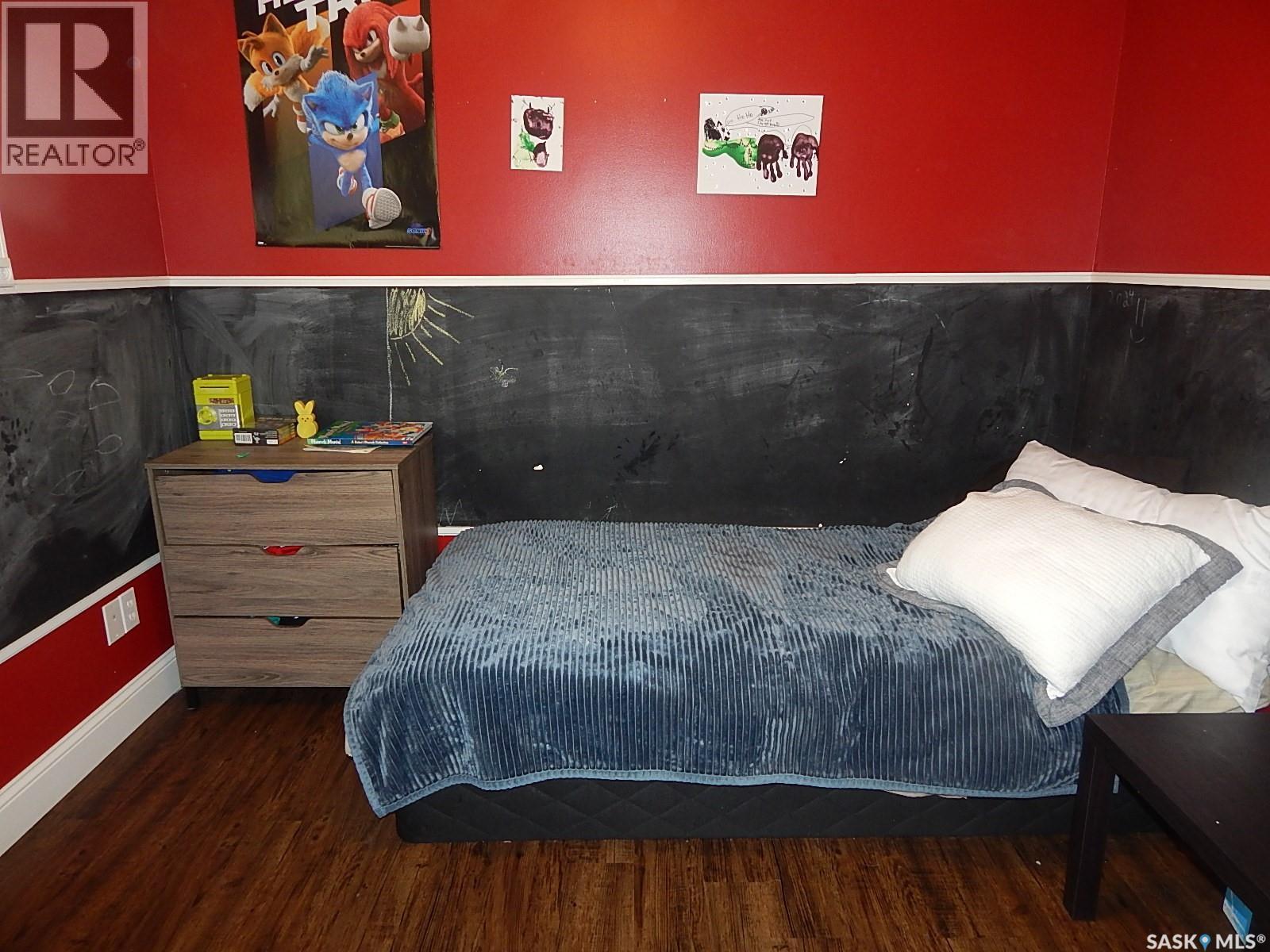 222 Westview Drive, Coronach, SK - Indoor Photo Showing Bedroom