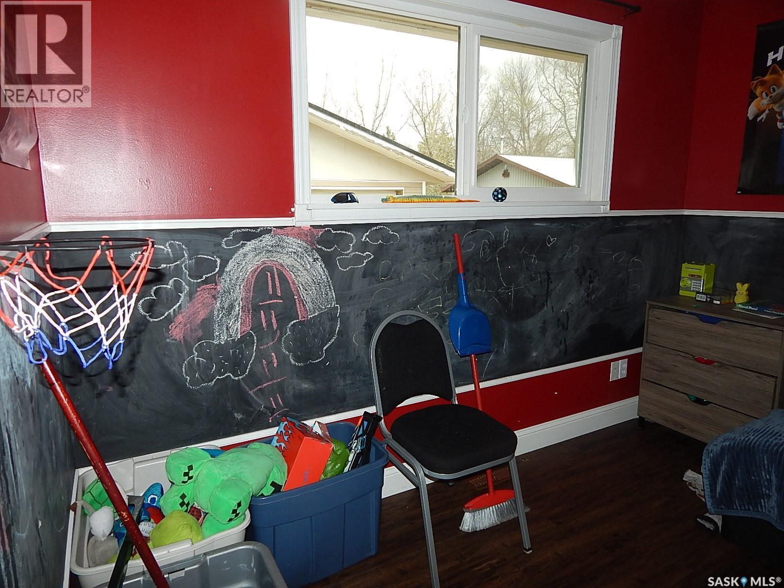 222 Westview Drive, Coronach, SK - Indoor