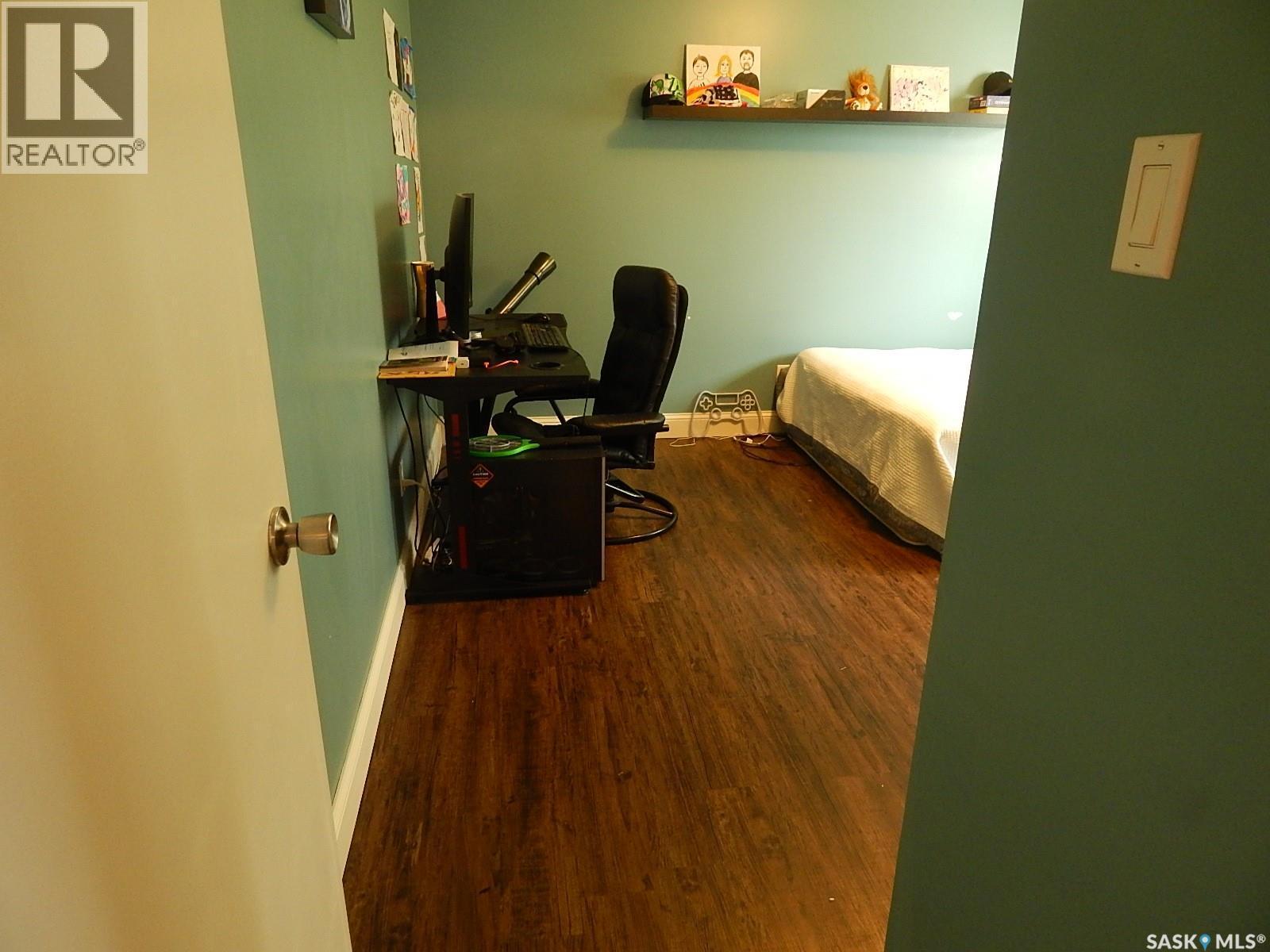 222 Westview Drive, Coronach, SK - Indoor