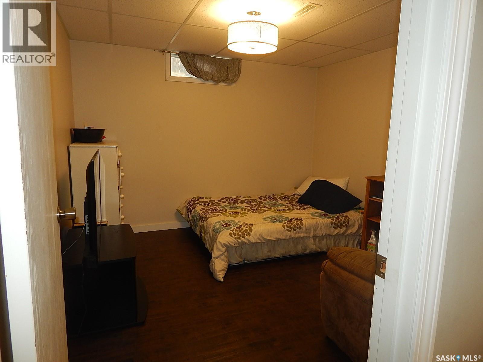 222 Westview Drive, Coronach, SK - Indoor Photo Showing Bedroom