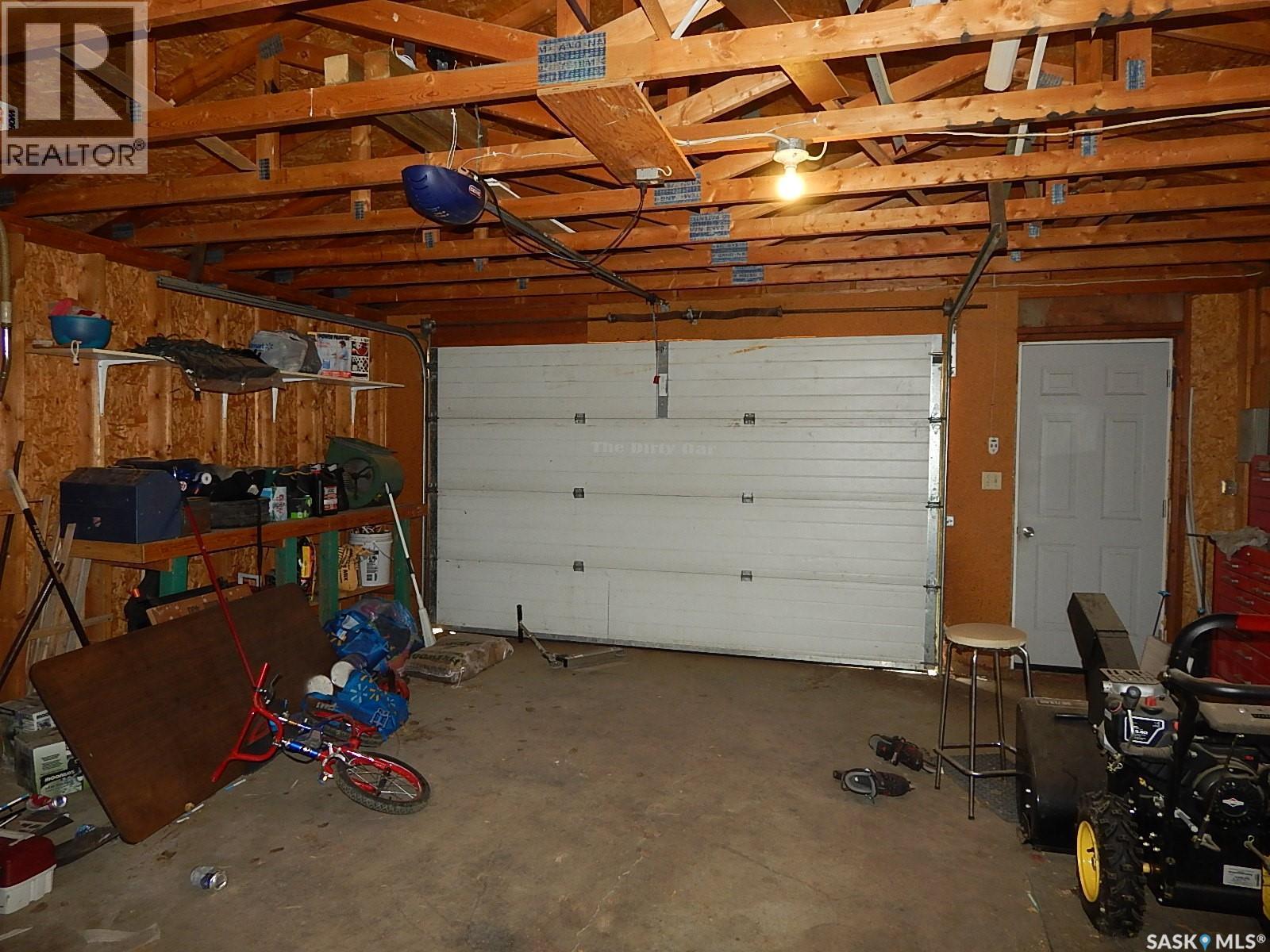 222 Westview Drive, Coronach, SK - Indoor Photo Showing Garage