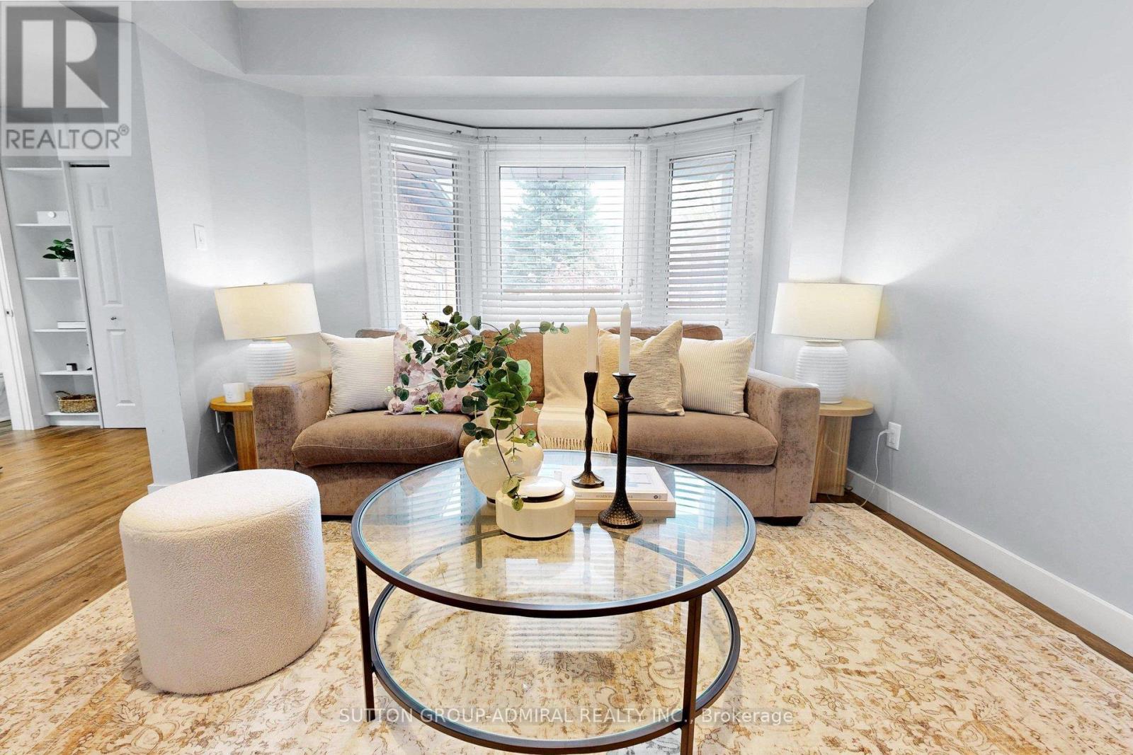 14 Windham Crescent, Clarington, ON - Indoor Photo Showing Living Room