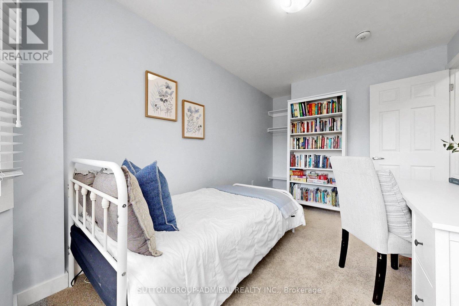 14 Windham Crescent, Clarington, ON - Indoor Photo Showing Bedroom