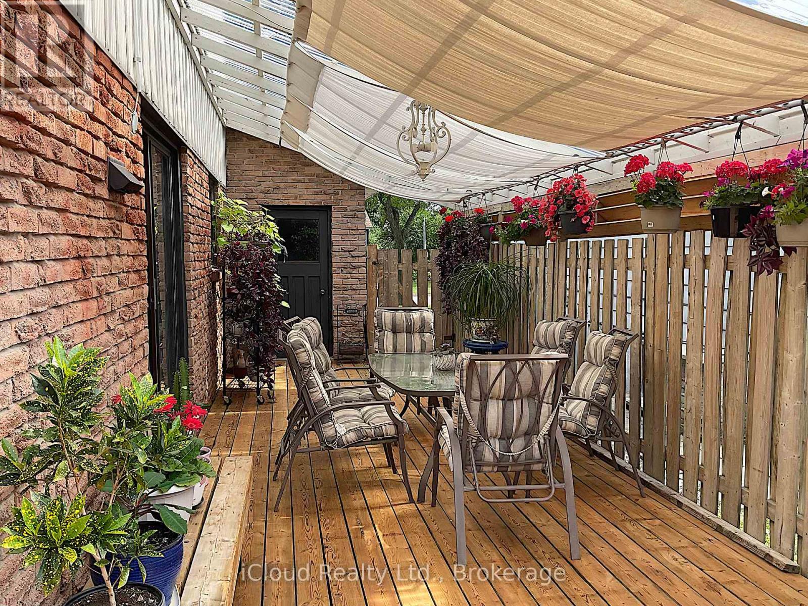 73 Wright Crescent, Caledon, ON - With Deck Patio Veranda