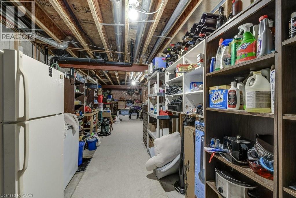 Image quality insufficient for description - 605 Welland Avenue Unit# 21, St. Catharines, ON - Indoor