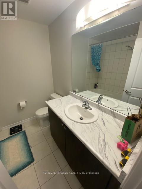 72 Blacksmith Drive, Woolwich, ON - Indoor Photo Showing Bathroom