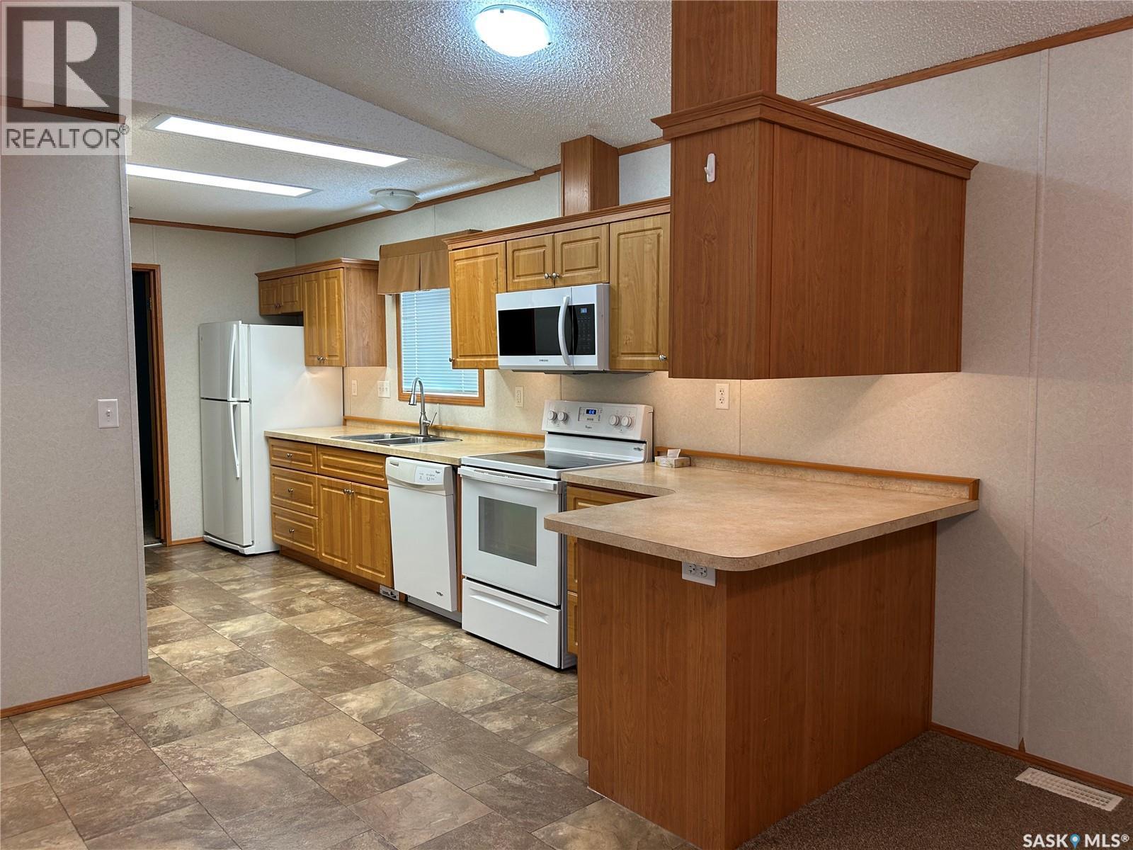 17 2004 Alice Road, Estevan, SK