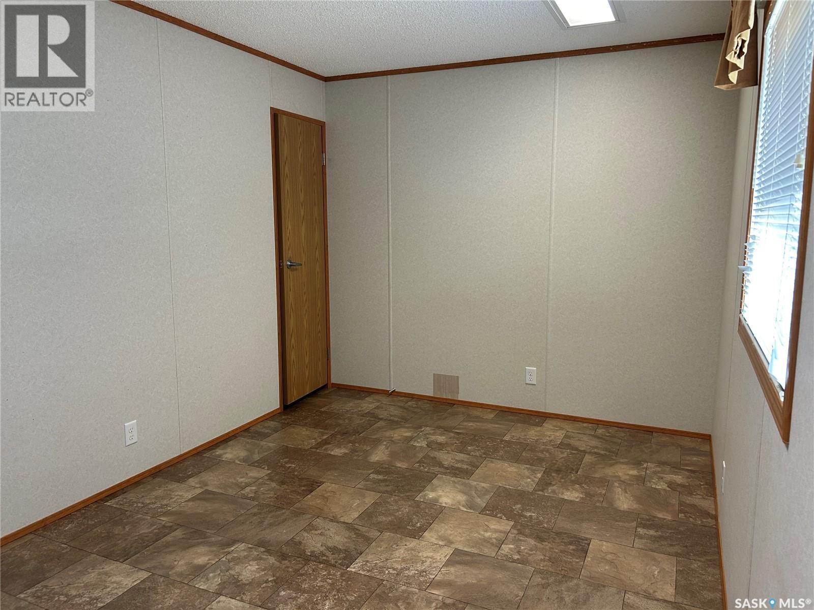 17 2004 Alice Road, Estevan, SK