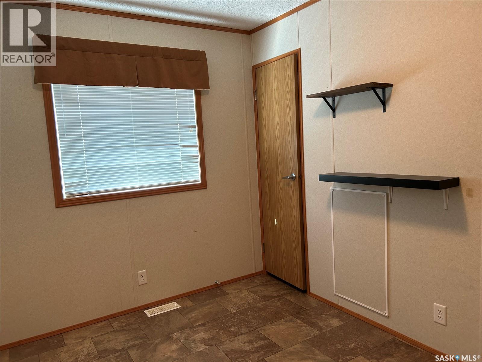 17 2004 Alice Road, Estevan, SK