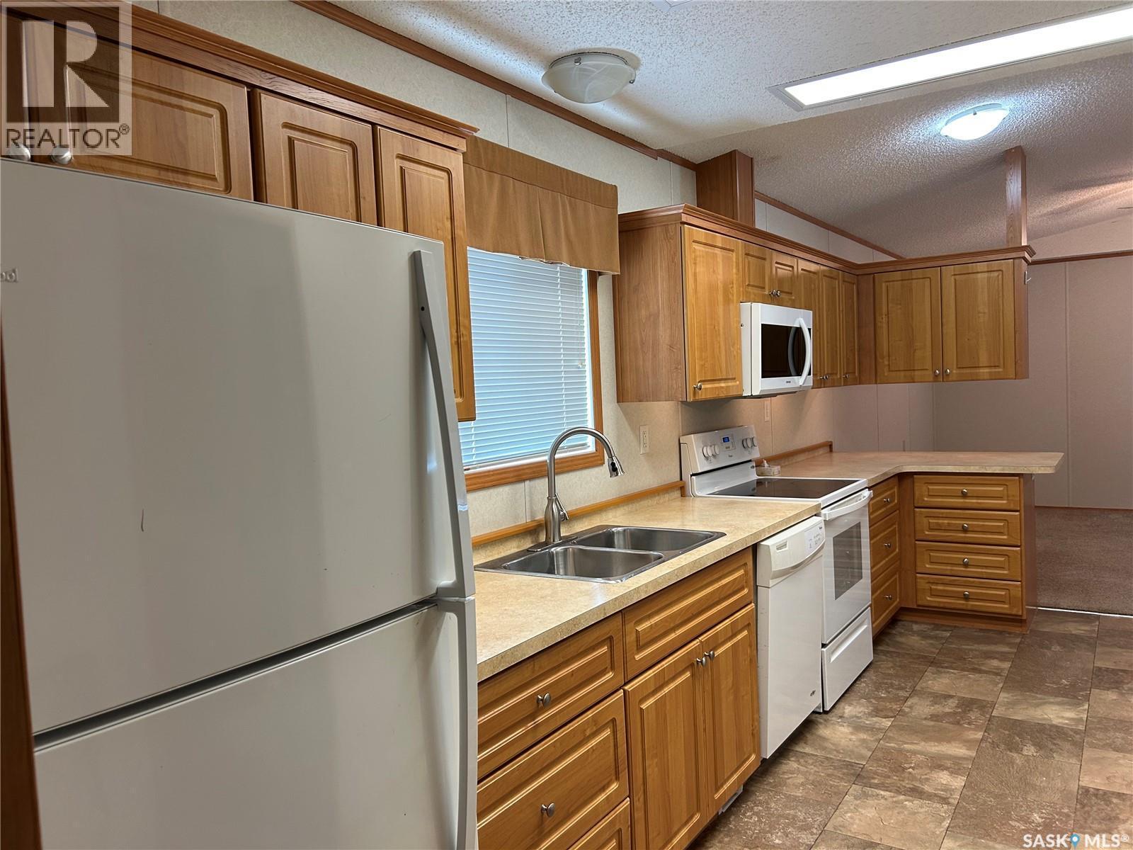 17 2004 Alice Road, Estevan, SK