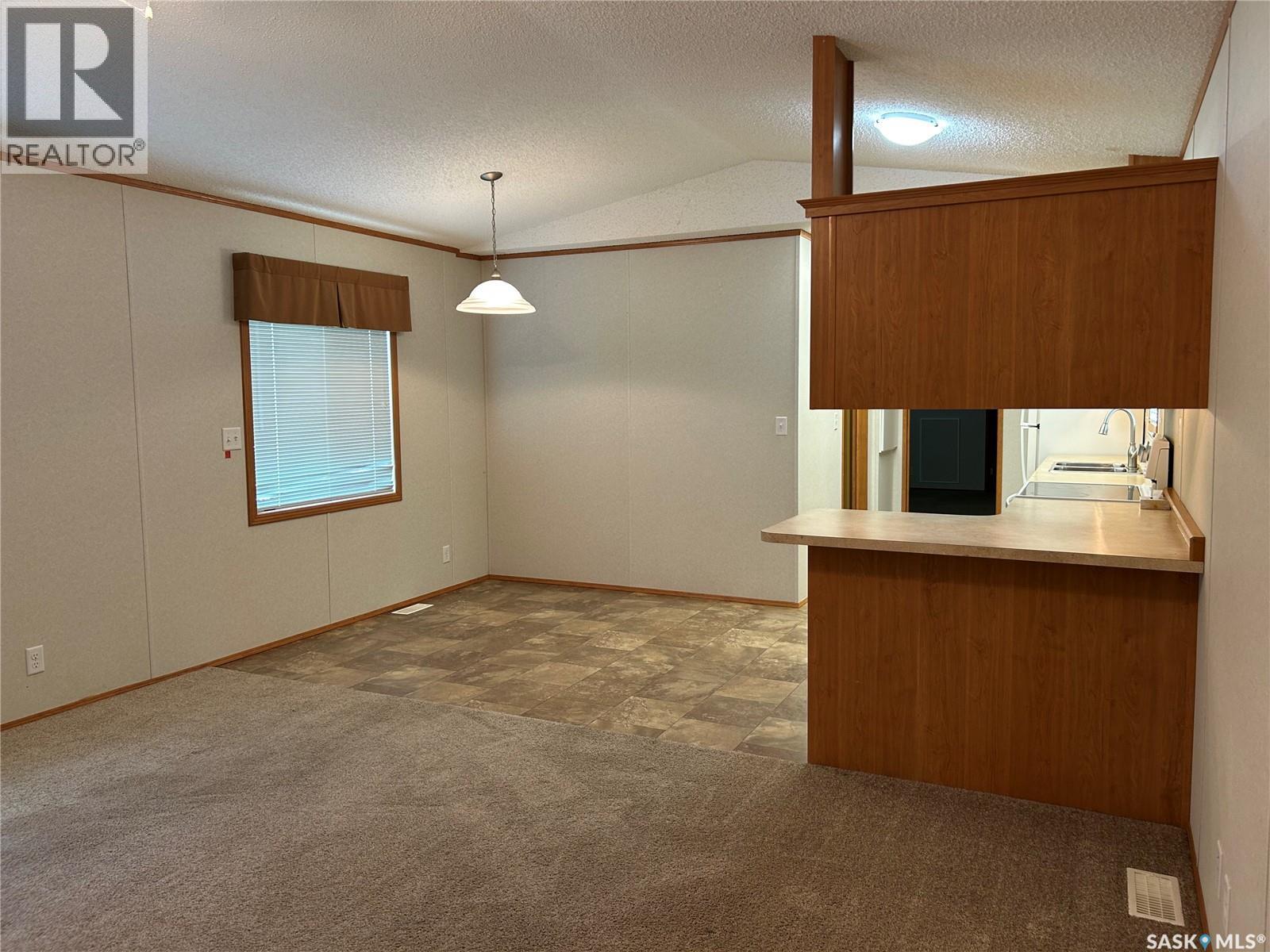 17 2004 Alice Road, Estevan, SK