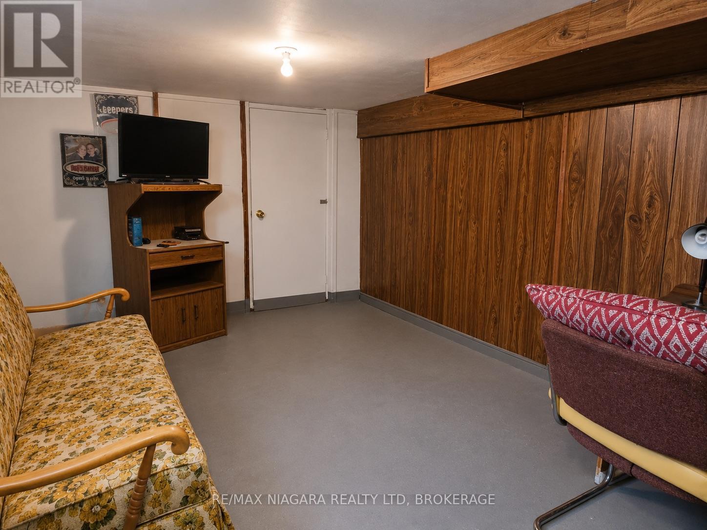 66 Radford Avenue, Fort Erie (Lakeshore), ON - Indoor Photo Showing Other Room