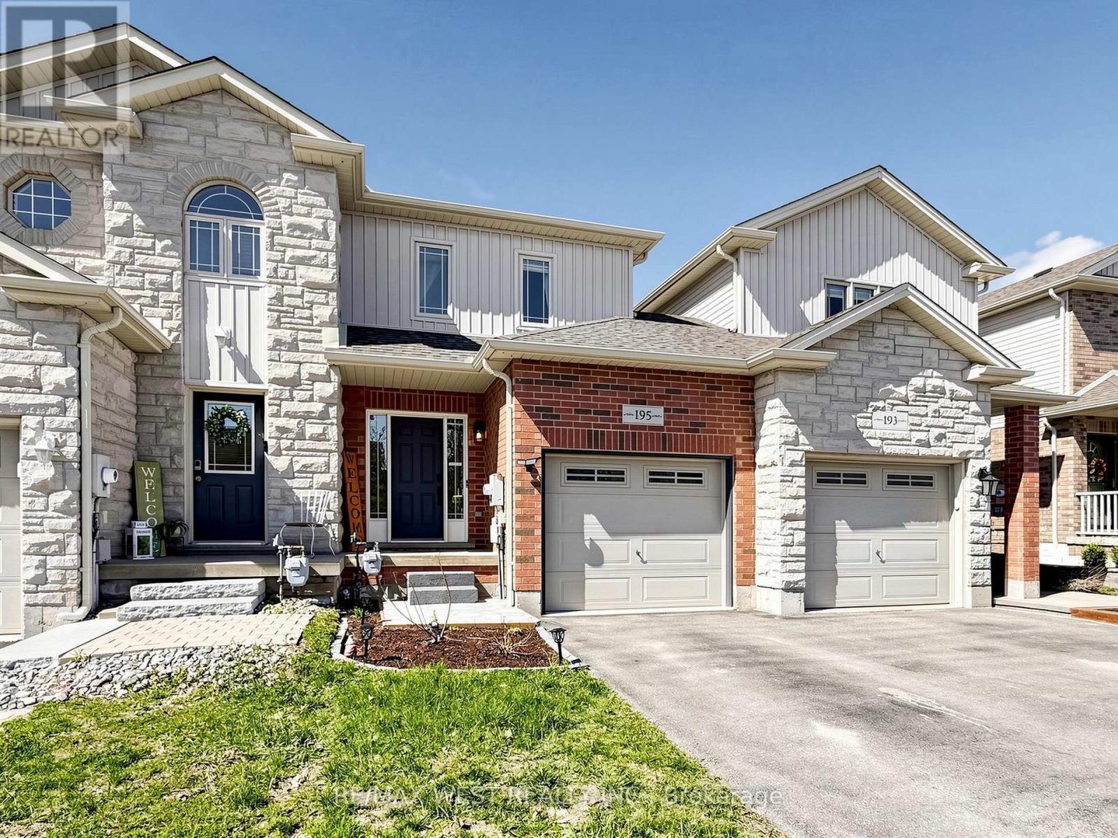 195 Banting Crescent, Essa, ON - Outdoor With Facade