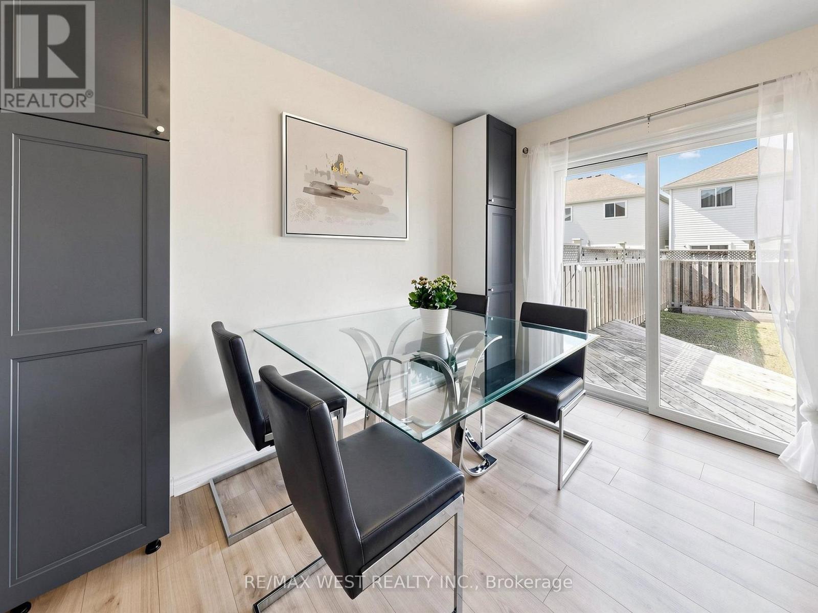 195 Banting Crescent, Essa, ON - Indoor