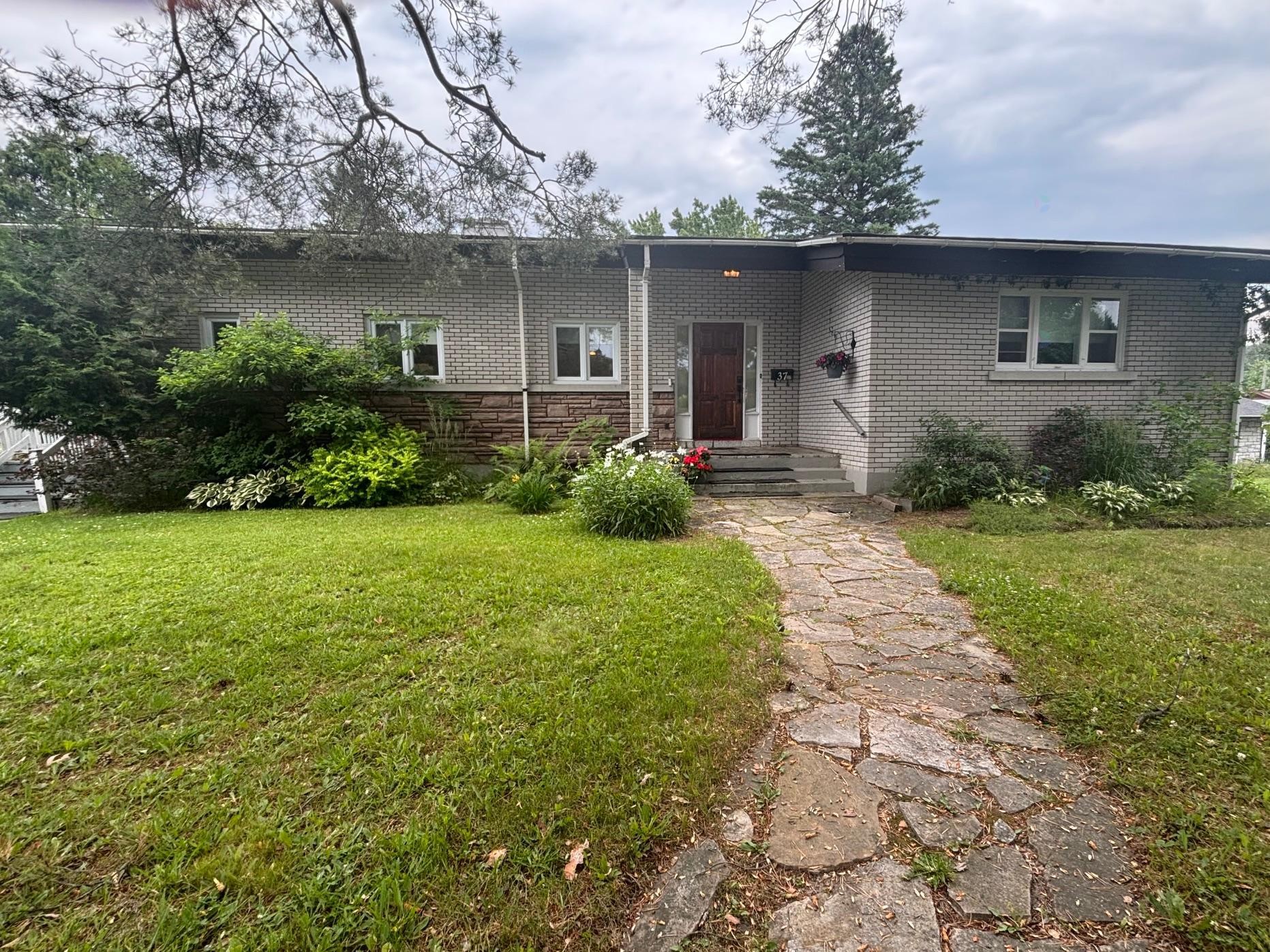 Front of Structure - 37 - 37A Av. Byette, Sainte-Agathe-Des-Monts, QC